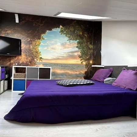 Joli Et Spacieux Studio Avec Garage Au Bord De Mer Frejus Exterior photo